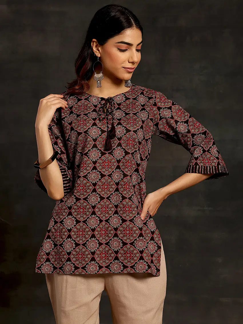 Black Printed Cotton Straight Kurti