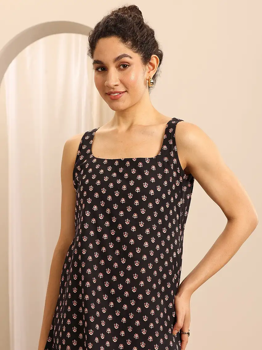 Black Printed Cotton Blend Straight Short Kurti