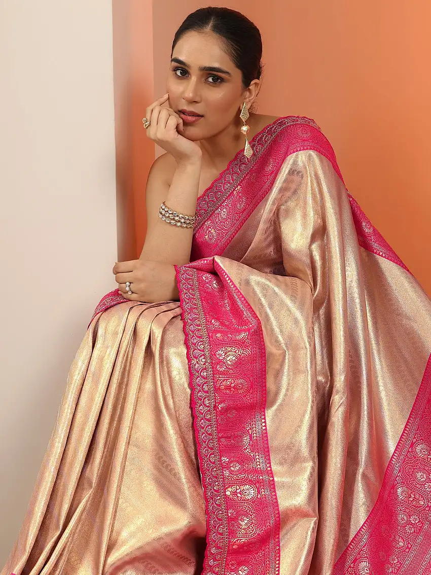 Beige Silk Blend Saree With Unstitched Blouse Piece