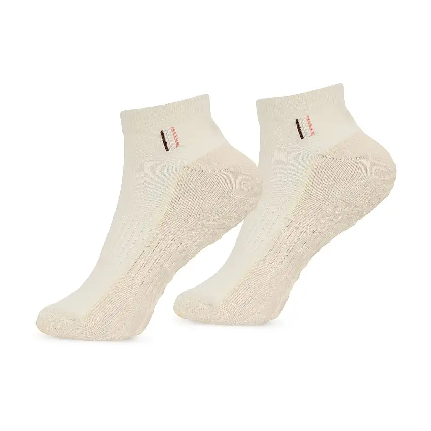 STUDIO GRIPPY ANKLE SOCKS COCONUT