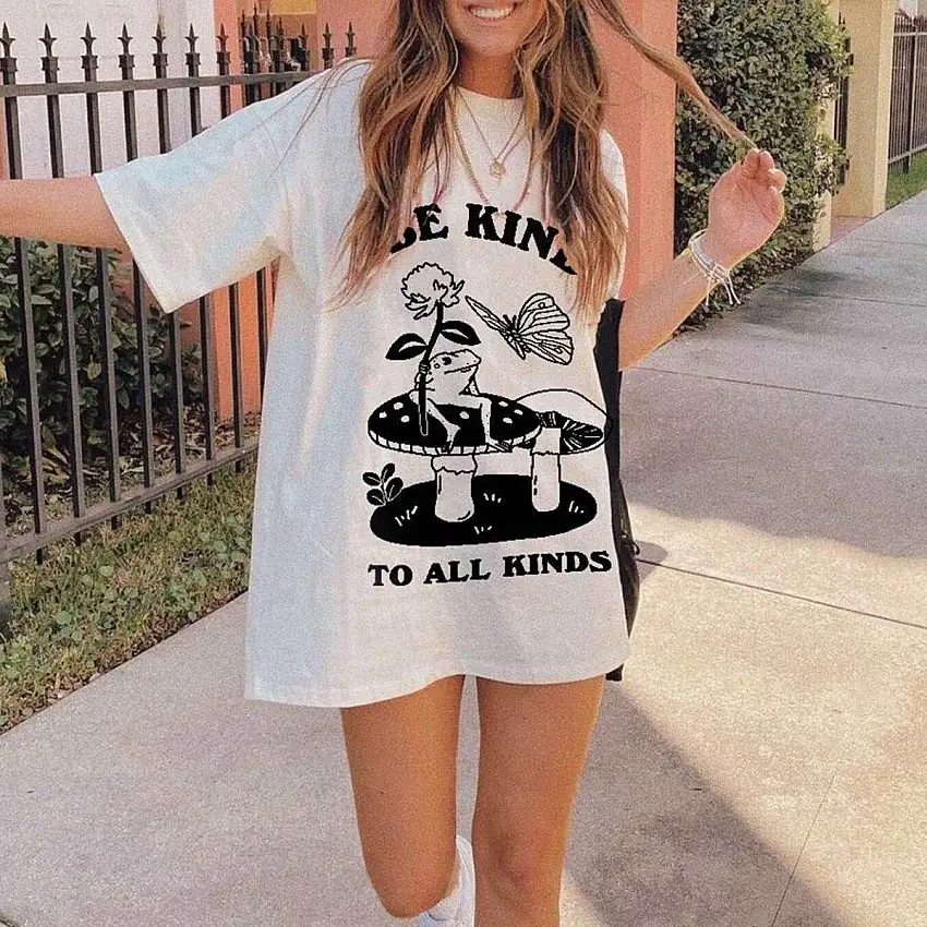 Be Kind' Frog Tshirt