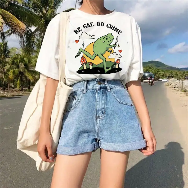 Be Gay Do Crime' T-shirt